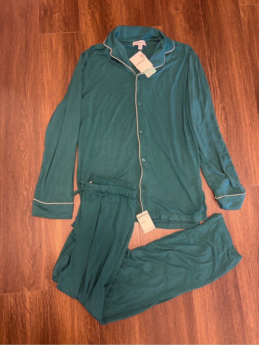 NWT Nordstrom moonlight eco tencel pajamas in green storm color